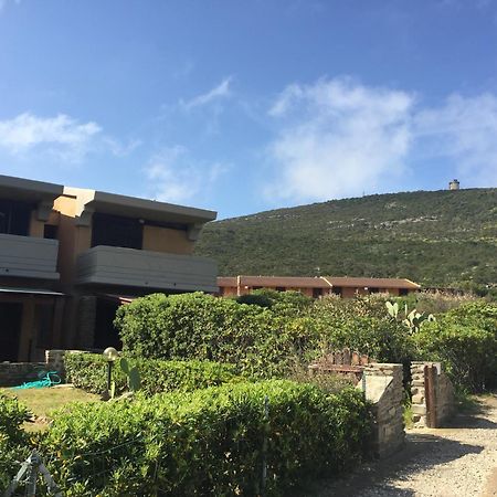 Sardinia Re - Casa Ibiscus Villa สตินติโน ภายนอก รูปภาพ
